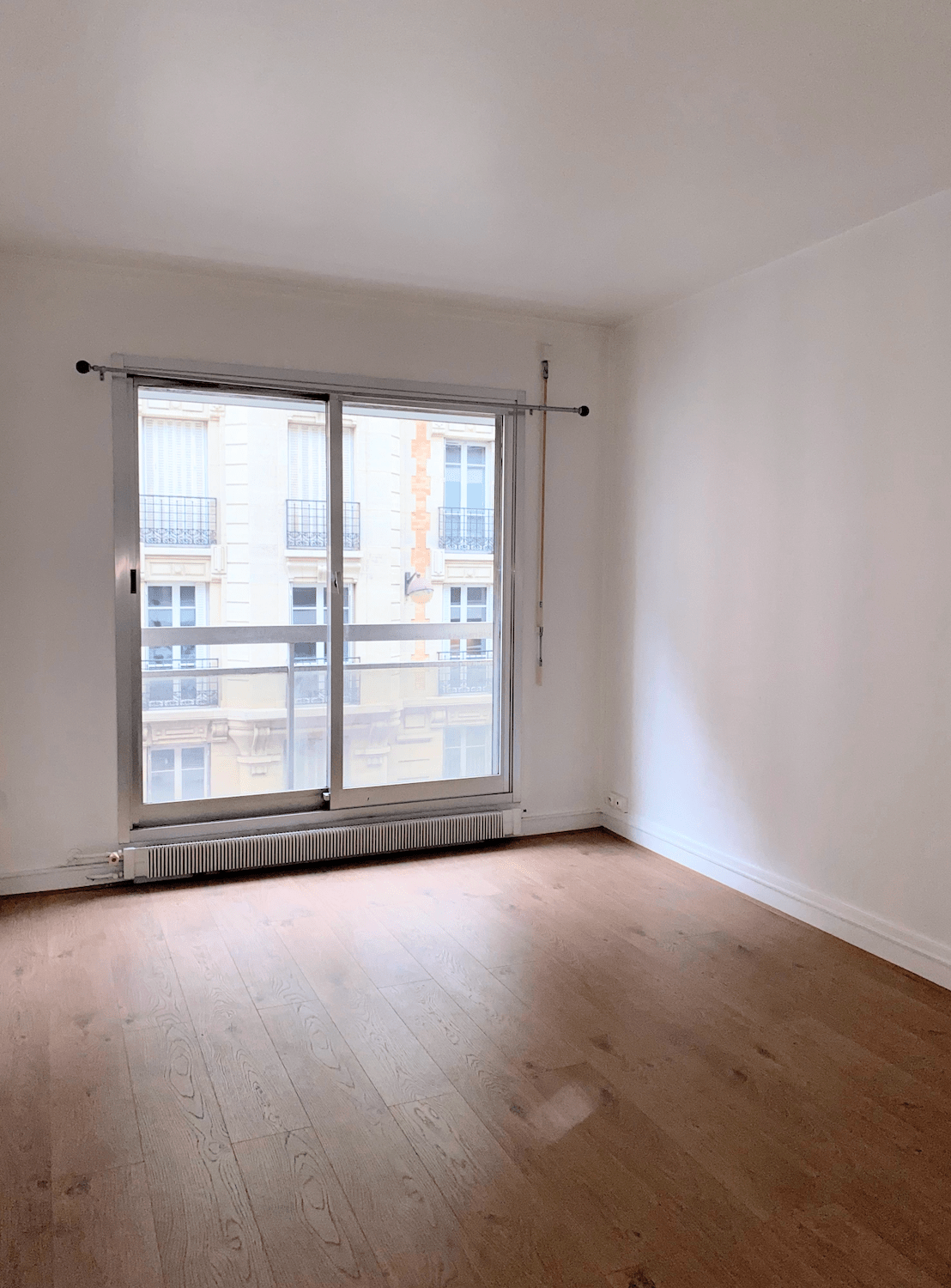 Rénovation d’un studio parisien au Trocadéro par Vila Bahia