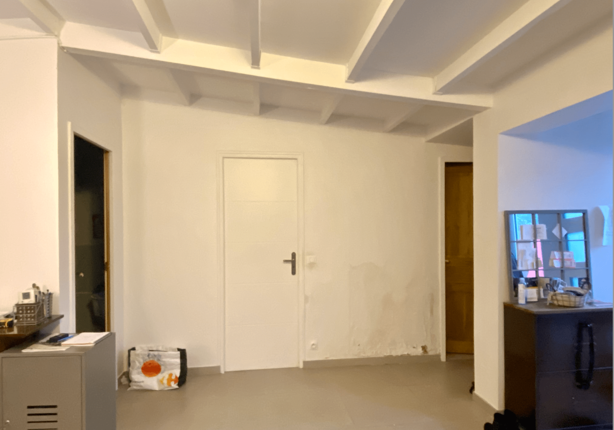 Aménagement intérieur avec verrière en Seine-et-Marne par Vila Bahia