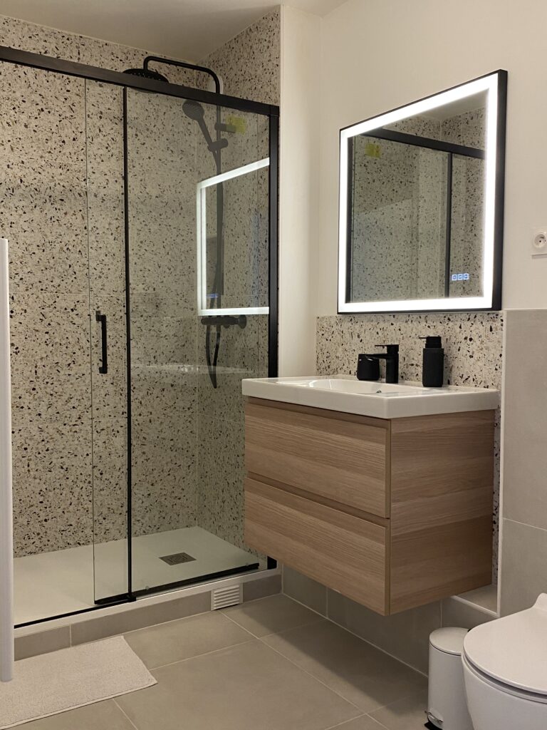 SALLE DE DOUCHE PARIS 13 1
