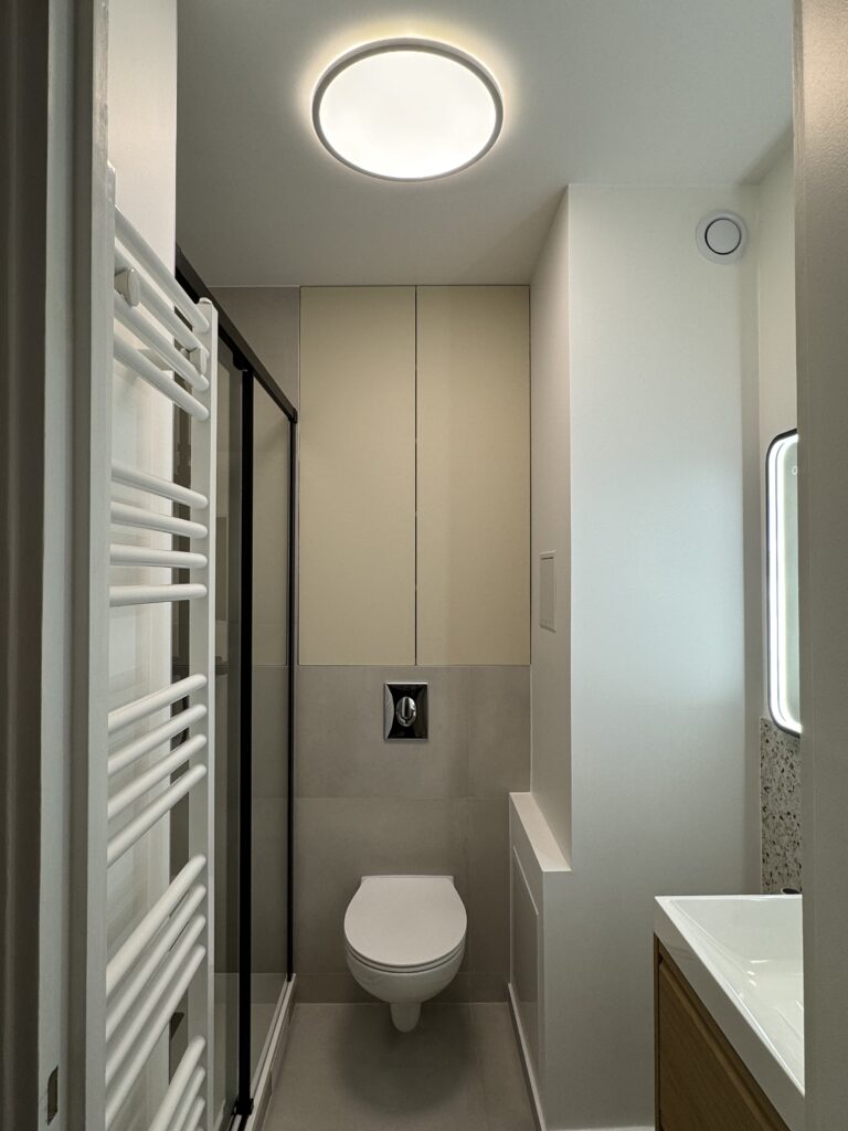 SALLE DE DOUCHE TROCADERO