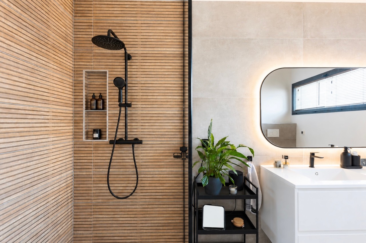 Salle de bain rénovée dans le cadre d’un projet d’architecture intérieure près de Bry-sur-Marne